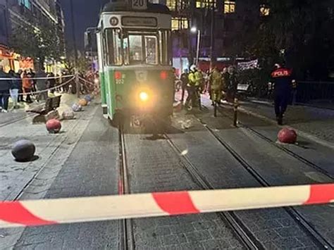Feci Olay! Torununu Kurtaran Kadın Tramvayın Altında Kalmıştı: Kaza Anı Kameraya Yansıdı!
